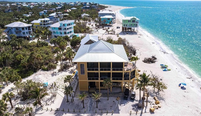 Gypsy Wind: Gulf-Front w/Heated Pool, Hot Tub & Golf Carts