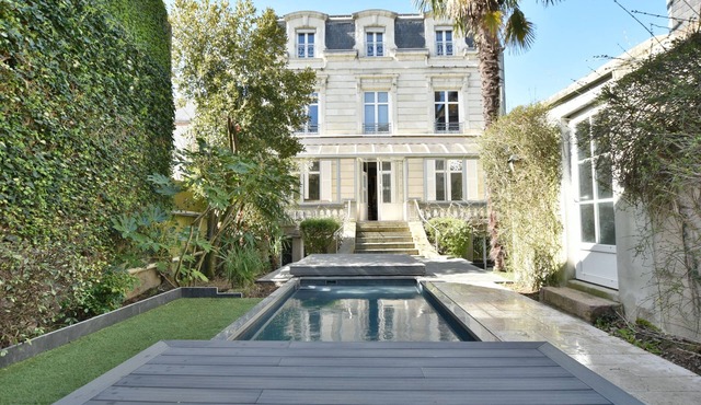 Hôtel particulier en hypercentre avec piscine