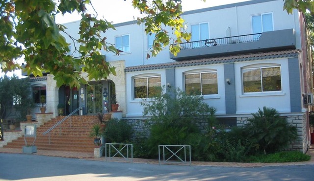 Hôtel restaurant LOGIS HOTELLERIE DE BALAJAN