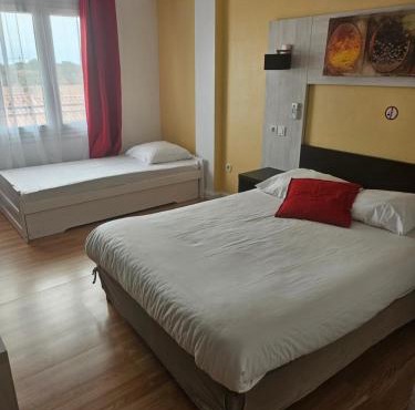 Hôtel Victoria proche Stade de Rugby et Centre Ville