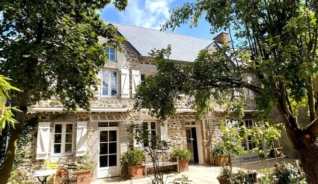 Hübsches Landhaus der Familie mit eigenem Garten