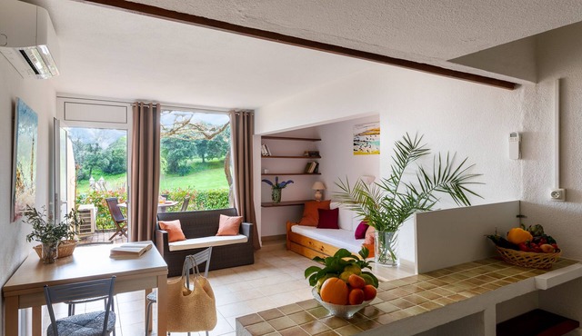 Hélios1 2/4pers -beach 5 MN walk-heated pool