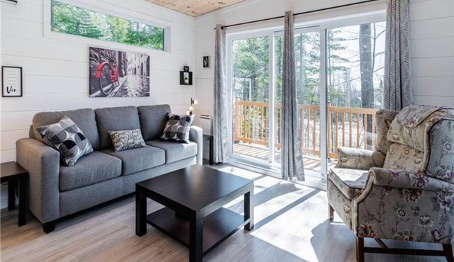 Hôtel à la maison - La Cachette, golf et ski!