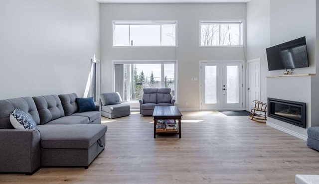 Hôtel à la maison - Le Trio, golf et ski!