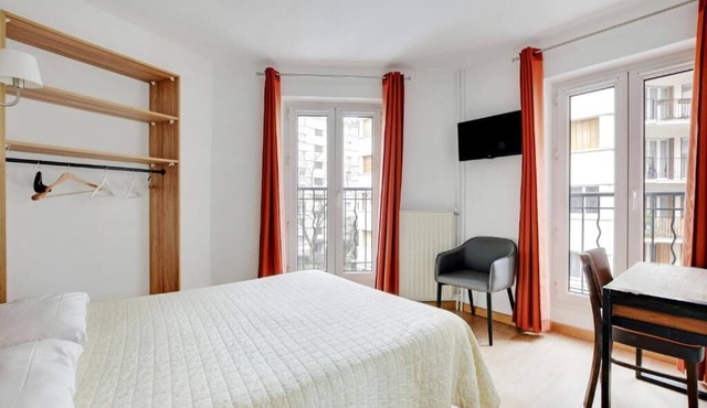 Hôtel Dauphine-Dijon Gare-Self Check In