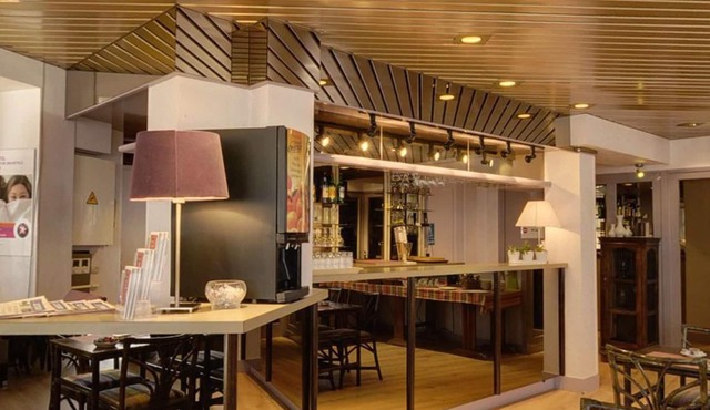 Hôtel de l'Orme, Akena, Evreux