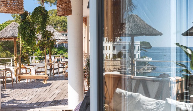 Hôtel de la Plage Mahogany