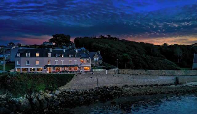 Hôtel la Baie des Anges, son SPA marin et sa piscine couverte et chauffée