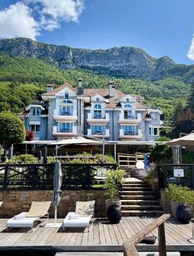 Hôtel La Maison Bleue par Yoann CONTE
