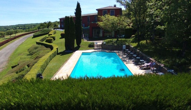 Hôtel Restaurant La Montagne De Brancion