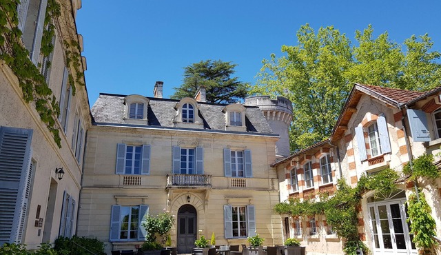 Hôtel Restaurant - Chateau de Lalande