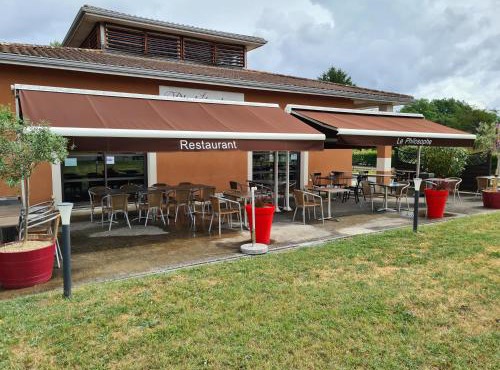 Hôtel Restaurant AKENA La Brède