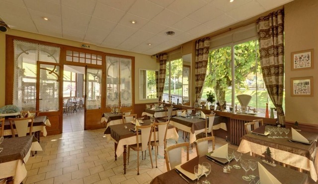 Hôtel Restaurant Au Val Doré