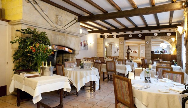 Hôtel restaurant Le Cheval Rouge