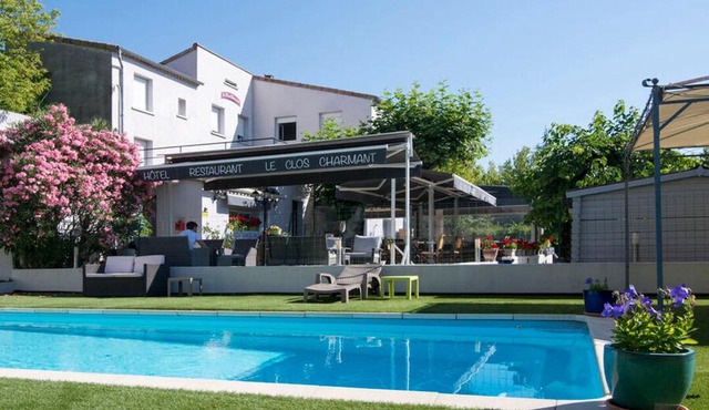 Hôtel Restaurant Le Clos Charmant
