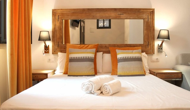 H.Doble San Eloy - One Bedroom Hotel, Sleeps 2