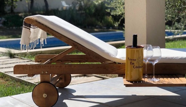 House with swimming pool in the middle of Provence near Aix en Provence