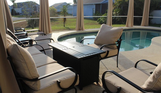 H&K Florida Vacation Villa, Entire Villa near Disney/Universal Theme Parks and Golf! Pool, Firepit, .