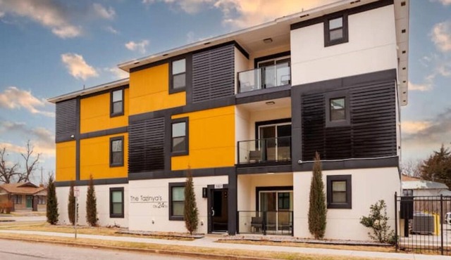 H2/H4/H6 Spacious & Urban Modern Condo - 3 units!