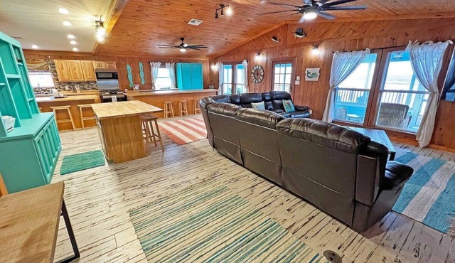 H2O Psycho - Beachfront - Island Realty
