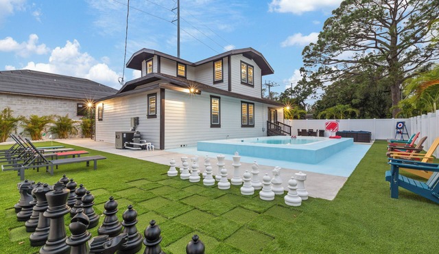 Habana Luxury Bungalow- Heated pool