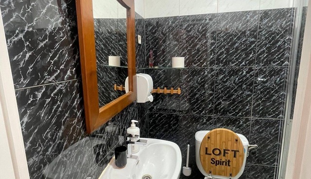 Habitación Doble Interna con dos Camas Individuales, Baño Privado