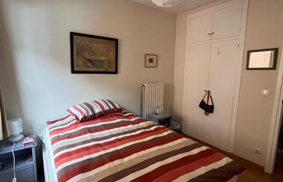 Habitación en Arinsal Amplios espacios comunes y baños de uso exclusivo del inquilino