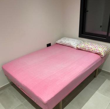 Habitación Grande en Apartamento Compartido