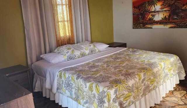 HABITACION A 5 MINUTOS DEL AEROPUERTO