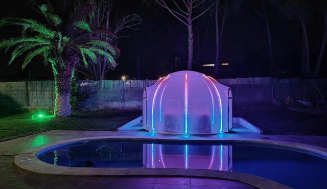 habitaciones en Chalet con piscina y jacuzzi en Madrid