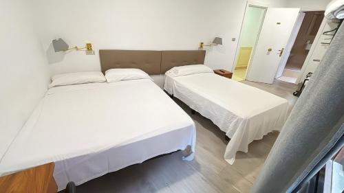 Habitaciones triple familiar HOTEL LAUAXETA