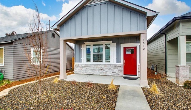 #HabitueHomes - Bennett's Bungalow