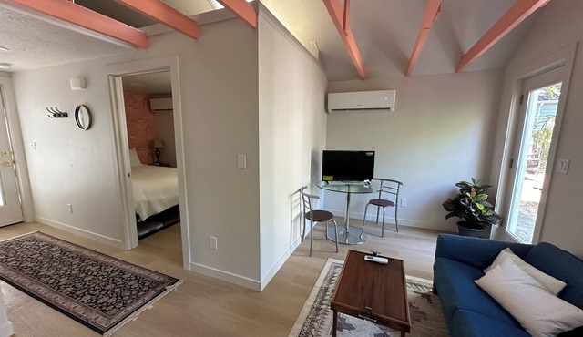 #HabitueHomes - Hummingbird Hollow