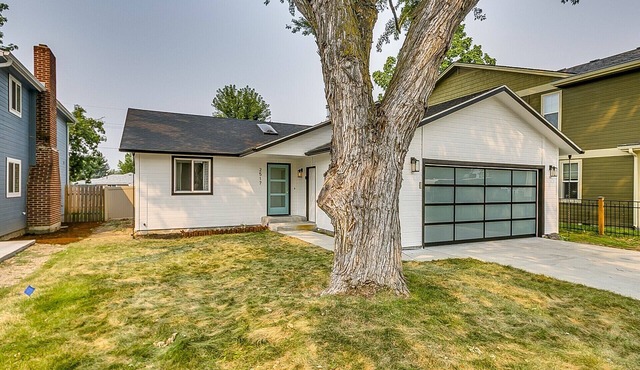 #HabitueHomes - Sunset Park Sweetheart