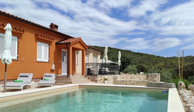 Hacienda Babina, Island Cres, Lounge, Whirpool, Pool.Seaview