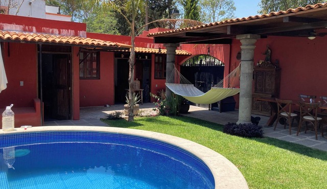 Hacienda Bugambilias - Colonial Boutique Stay + Garden & Jacuzzi