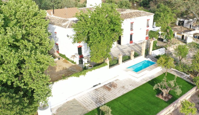 Hacienda de Olivar built in 1802, ideal to disconnect.