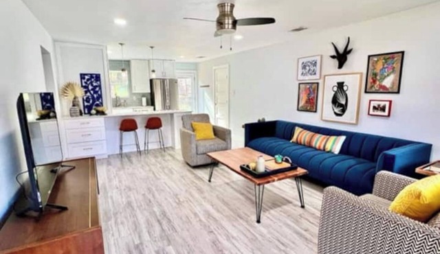 Hacienda East - Central + Bright + Just Right