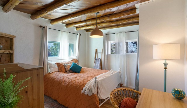 Hacienda Escondida- Modern Southwest Relaxation