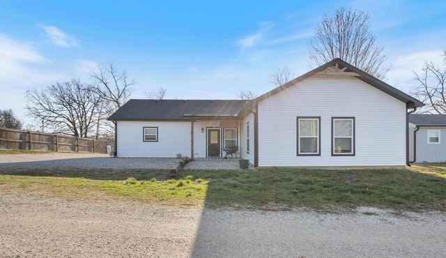 Hackberry Hideaway | 2BD | Osage Beach