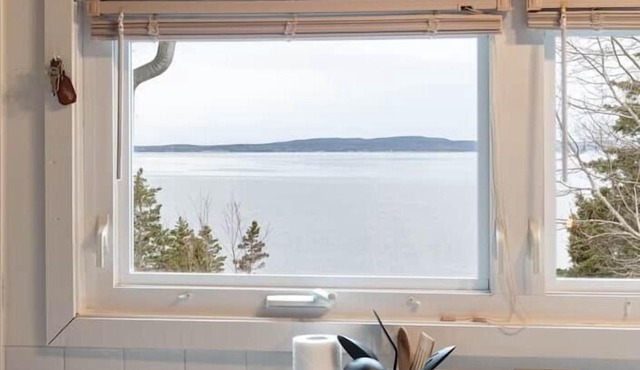 Hackett's Cove Oceanfront Tiny Cottage for Two