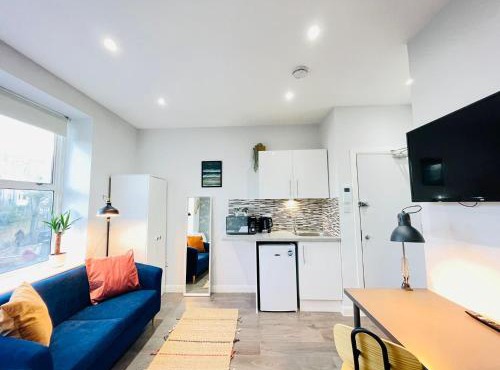 Hackney Studios by Sleepy