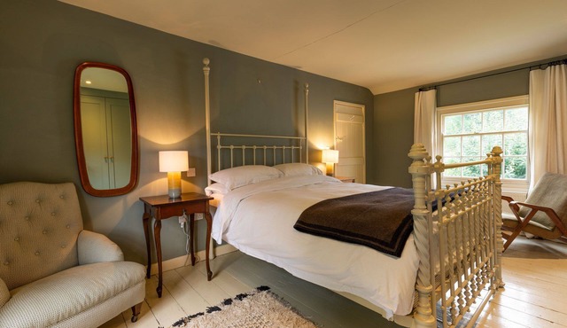 Haclin's Cottage | Picturesque Countryside Home | Parking