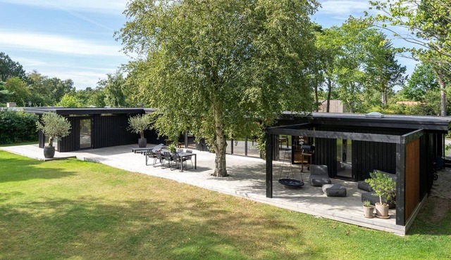 "Hævnir" - 1km from the sea by Interhome