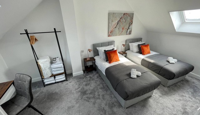 HAFH ST5 Warwick 52 - 3 Bedroom New House with Wi-Fi