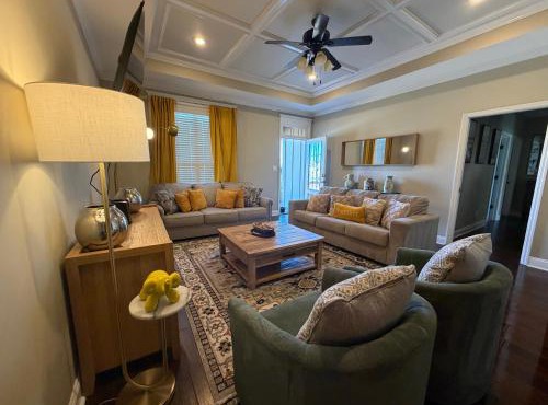 Hahira 3-Bedroom Home near Wild Adventures, Sleeps 12