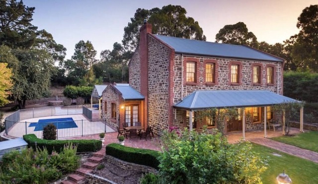 Hahndorf Luxury Retreat 5 Bedrooms for 12 people