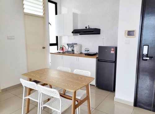 Haider's Homestay D'Summit Residence Kempas JB