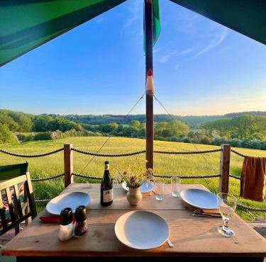 Hakuna Matata Safari Lodge - Sublime, off-grid digital detox with hot tub