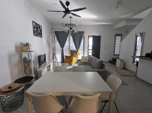 Halaman Homestay, Bandar Mahkota Banting